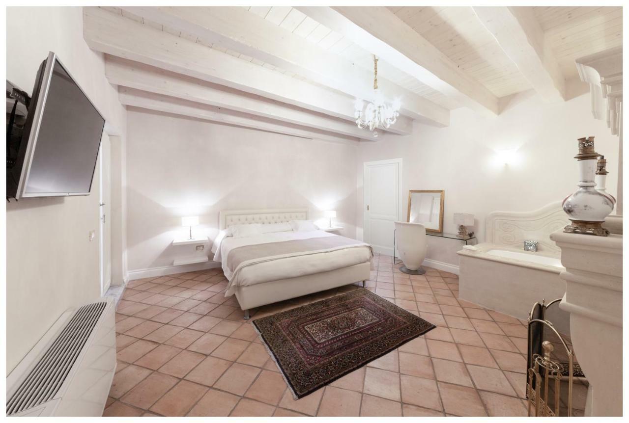 Boutique - Lodge & Suites Crotone Dış mekan fotoğraf
